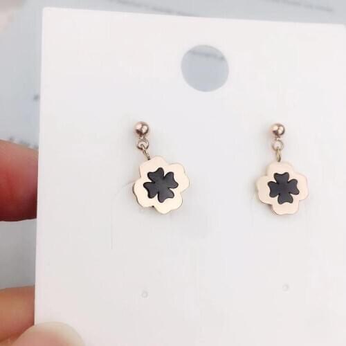 Classic Korean earring