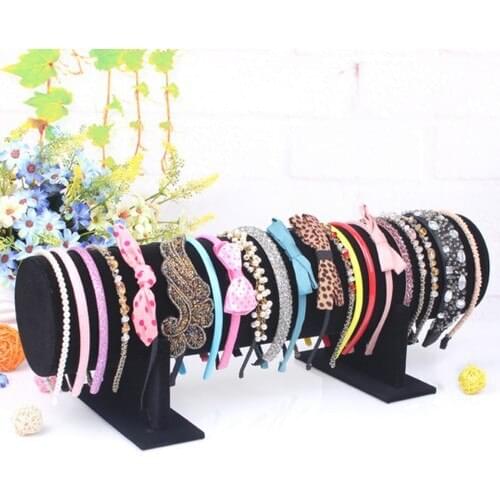 Enlightened Decor Domestic Velvet Footed Crown Buckle Stand