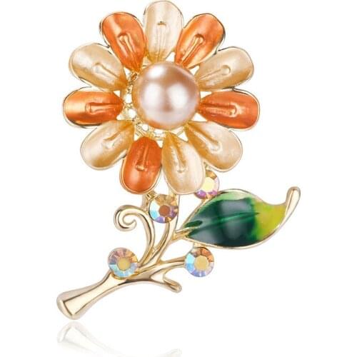 Korea Girl Cute Simple Imitation Crystal Pearl Flowers Brooch Pin for Women Fashion Hat Corsage Jewelry Accessories Wholesale