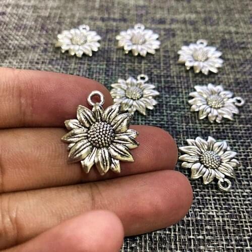 30pcs Vintage Sunflower Charms Tibetan Silver Color Pendant Aesthetics Accessories DIY Handmade Necklace Jewelry Making Supplies