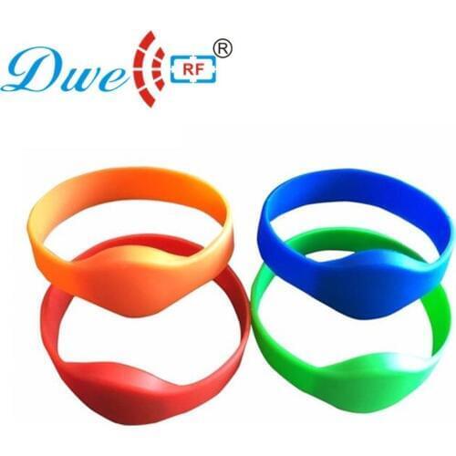 Free shipping 10pcs/lot em4100 125khz rfid bracelet security token rf wristband keychain keytags 74mm