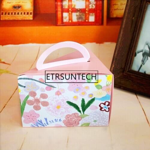 100pcs Flower Triangular Cake Box Mousse Cheese Cut Portable Box Cookies Cranberry Biscuits Baked Packaging