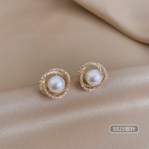 Hot selling fashion jewelry exquisite copper inlaid zircon hollow flower pearl earrings elegant womens wedding party earrings