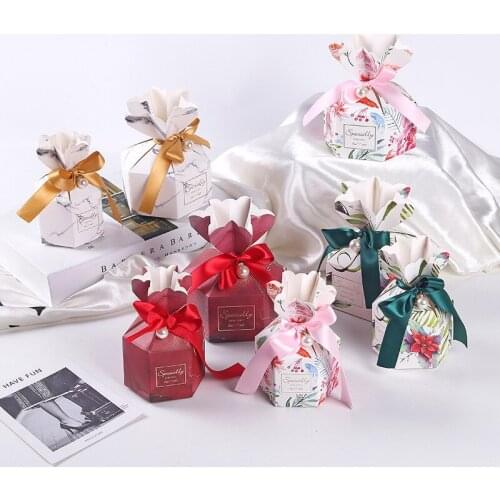"New Gift Bag Creative Paper Candy Boxes with Ribbon Wedding Favor and Gift Box for Wedding Christmas Party Decoration Material"