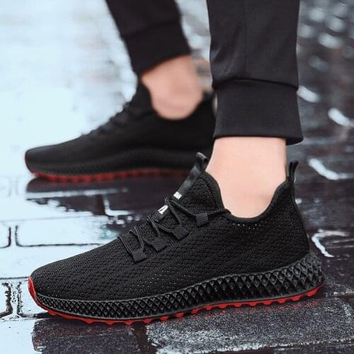 Baideng Ultra Breathable Mens Sneakers 2020 New Listing Light Running Shoes Man Black Red Sports Shoes for Male Baskets Homme