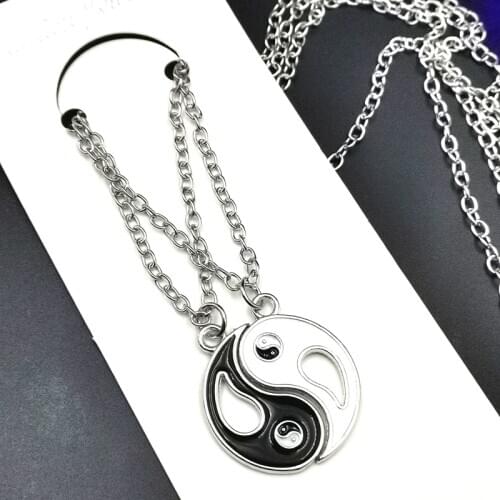 1 Pair of Yin Yang Tai Chi Simple Korean Cartoon Wild Creative Necklace Charm Men and Women Necklace Jewelry Pendant Chains
