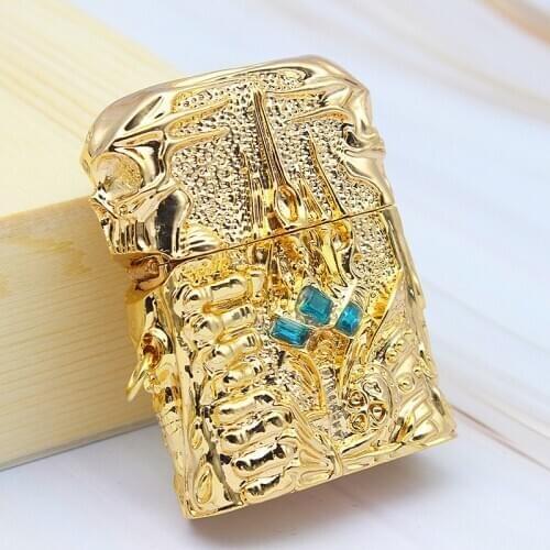 World of Warcraft Lich King Relief Retro Pure Copper Lighter, Kerosene Lighter, Lighter, Lighter, Cigarette Gadget Gifts for Men