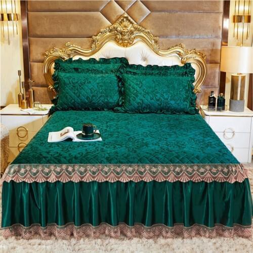 3 Pcs Luxury Bed Skirt Thicken Rapid Heating Beautiful Bed Spreads Velvet Bedding Sets Sheets Bedspreads Queen/King Size