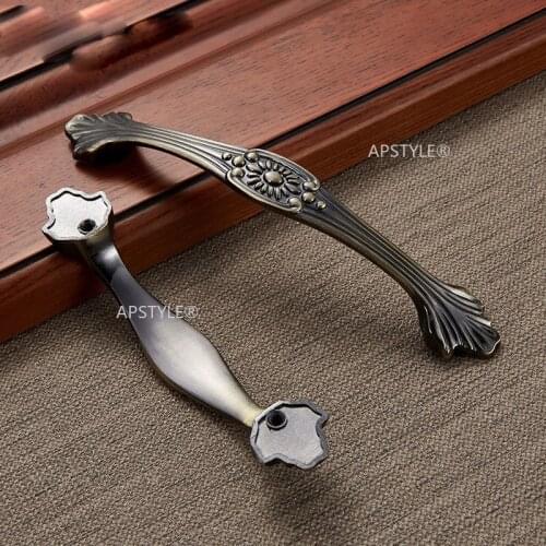 Zinc Alloy Antique Kitchen Cupboard Pulls European Fashion Bronze Furniture Wardrobe Knob Drawer Cabinet Handle