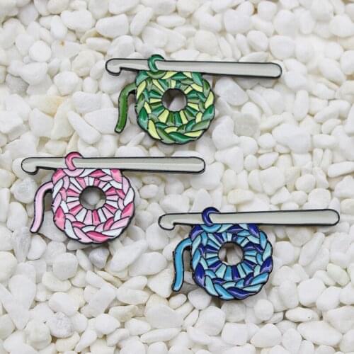 Red, green and blue Colorful knitting wool ball crochet hook Enamel Pin Creative Lapel Brooch Bag denim coat badge