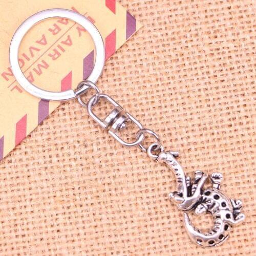 New Fashion Keychain 34x18mm alligator crocodile Pendants DIY Men Jewelry Car Key Chain Ring Holder Souvenir For Gift