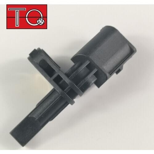 Right ABS Wheel Speed Sensor For Audi A3 Q3 TT Seat Skoda Amarok Caddy CC Sharan Touran Passat Golf 7H0927804 WHT003856