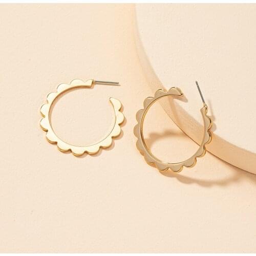 TARCLIY Trendy Simple Wave Texture Metal Big Hoop Earring Abstract Sun Flower Earrings Women Vintage Jewelry Accessories 202103