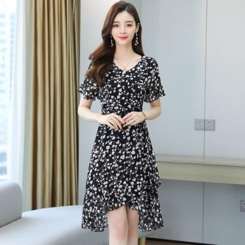 2021 new womens floral small fresh and fashionable temperament waist tie V-neck printed silk A-line skirt Dress summer