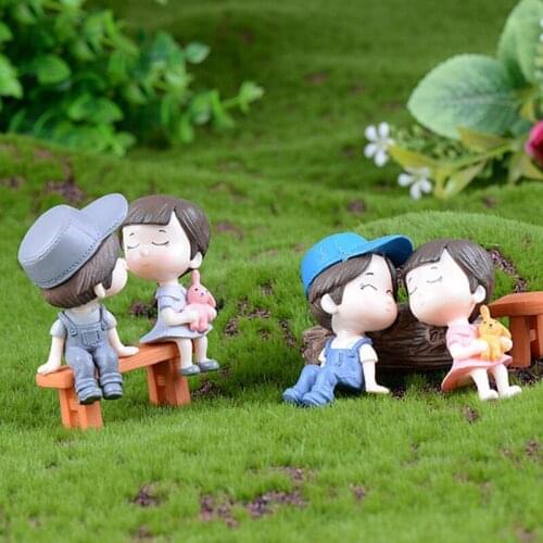 1 pair Sweety Lovers Couple Chair Figurines Miniatures Fairy Garden Gnome Moss Terrariums Resin Crafts Home Decoration