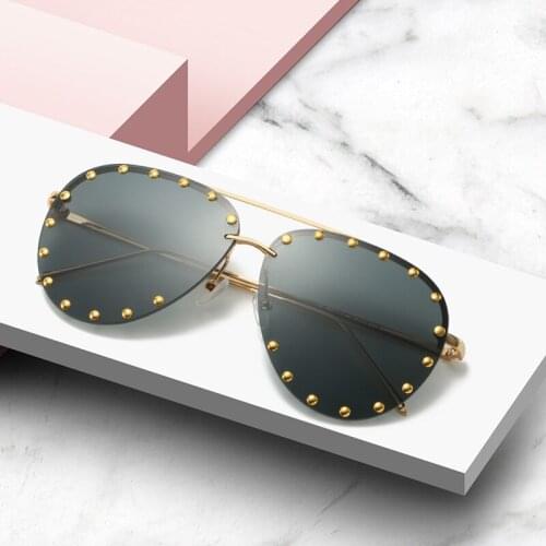 Polarized Sunglasses Lightweight Metal Frame Sun Protection Special Glasses For Women Men LL@17