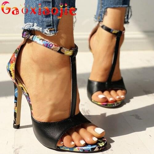 Gaoxiaojie Women Printing Buckle Strap Shoes Fashion T-Strap Cover Heel 9CM Stilettos Summer Sexy One Word Band Sandals 2021 Hot
