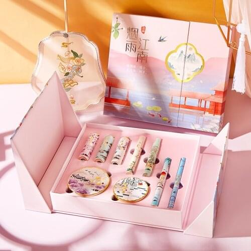 Cosmetic Set with Classical Carved Lipstick/Eyeliner/Mascara/Eyebrow pencil/Eyeshadow palette/Loose powder/Perfume Valentine Kit