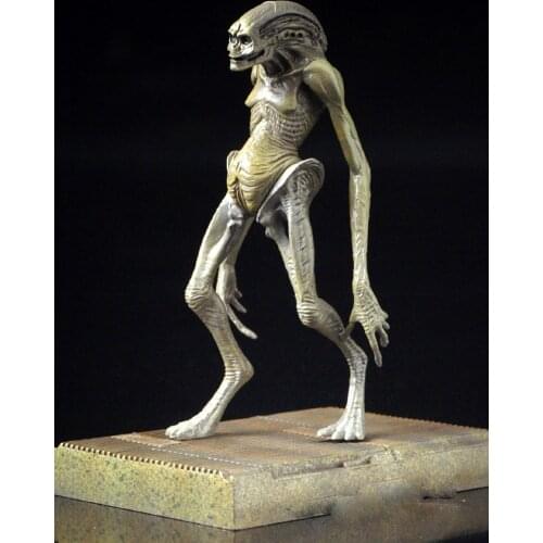 GK Resin model white modle Alien 4 Mixed Alien Newborn GK resin white mold unpainted kits