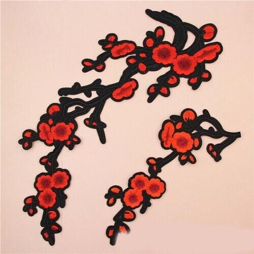 Red Plum Blossom Patches Cap Shoe Iron On Embroidered Appliques DIY Apparel Accessories Patch For Clothing Fabric Badges BU129