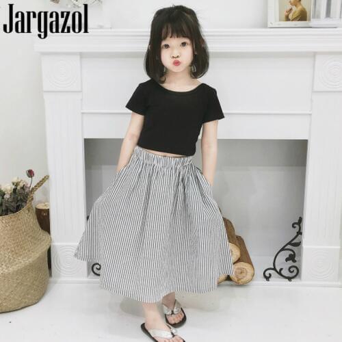 Summer Short T Shirt Crop Top and Triped Skirt for Baby Kid Clothing Sets Lovely Sets Children Basic Clothing Fashion Hot Style