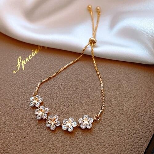 Rhinestone Flower Petal Bracelet Adjustable Metal Chain for Women Girls Fashion Elegant Luxury Wrist Chain Jewelry