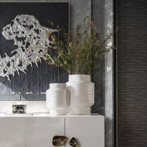 Modern Nordic White Vertical Texture Flat Ceramic Vase Decoration Model House Sales Office Living Room Soft Decor Accessories