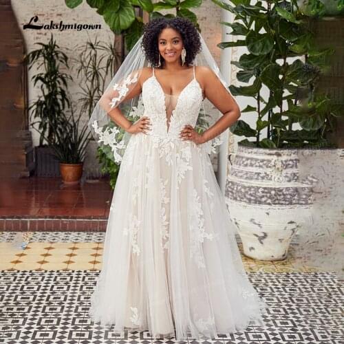 Floral lace Boho Wedding Dresses Spaghetti Straps vestido de novia 2021 Appliques V-neck Beach Bridal Dress with 3D Flowers Veil