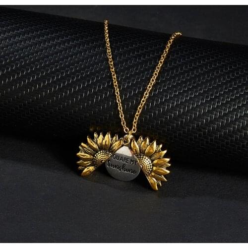 You Are My Sunshine Locket Necklace Sunflower Pendant Women Necklace Choker Personality Friendship Jewelry Neck Accessories