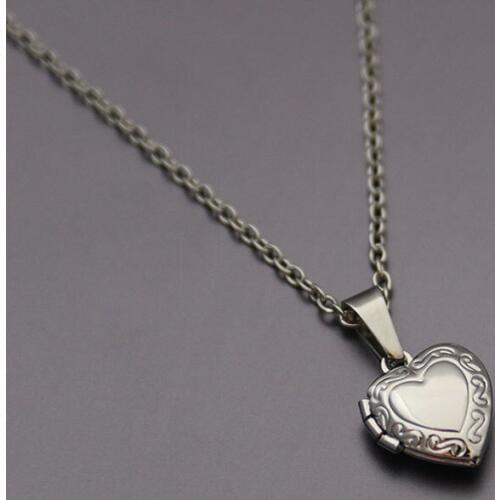 1pc Tiny Heart Photo Frame Pendant Necklace Love Heart Charms Floating Locket Necklaces Women Men Fashion Memorial Jewelry