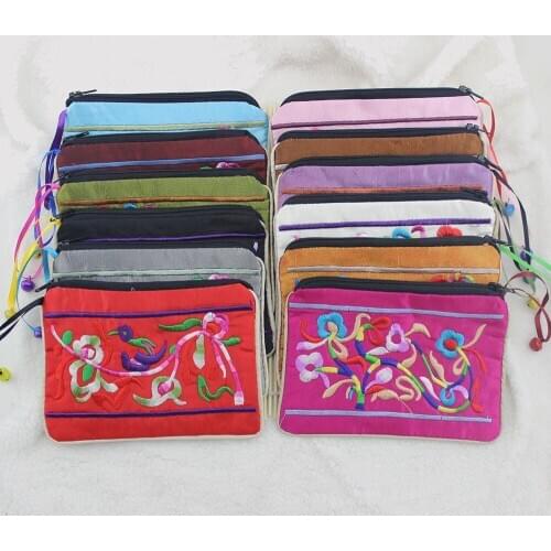 Small Bells Embroidered Zipper Jewelry Gift Pouch Chinese style Silk Card Holder Coin Purse Ring Earring Pendant Packaging Bags