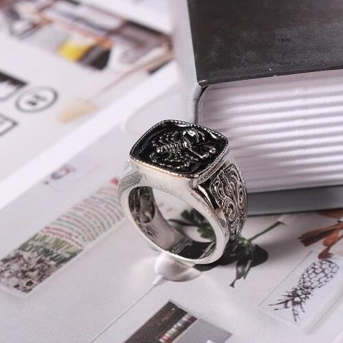 Mens Scorpion Ring Vintage Geometry Jewelry Punk Style Scorpion Pattern Finger Ring Biker Hip Hop Rings Accessories Size 7-1