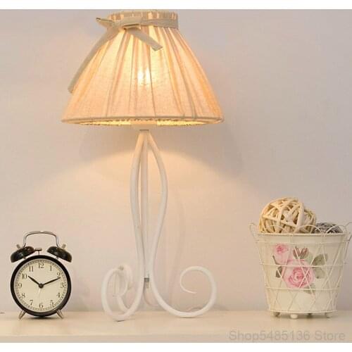 Nordic LED Iron Table Lamp Modern Fabric Lampshade Desk Lamps Bedroom Bedside Study Dining Room Living Room Decoration Lighting