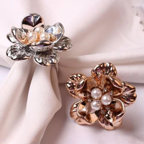 1Pc Napkin Ring Pearl Flower Napkin Buckle Electroplating Flower Dinner Ring