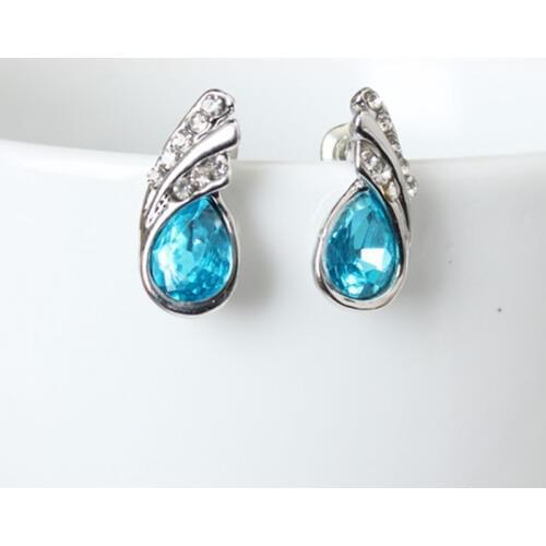 Hot Selling Multicolor Optional Crystal Leaf Stud Earrings Full Rhinestone Wings Drop Of Water Earrings Women Jewelry Wholesale