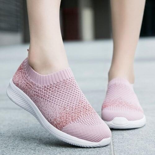 Large Size Old Beijing Cloth Shoes Breathable Womens Shoes Lightweight One Step Soft-soled Non-slip Casual Shoes Summer