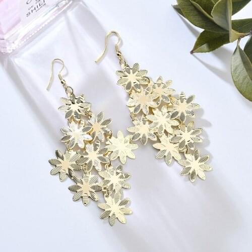 Long Metal Snow Flower Tassel Drop Earrings Charm Statement Dangle Earrings for Women Gold Earrings Trendy Fashion Jewelry