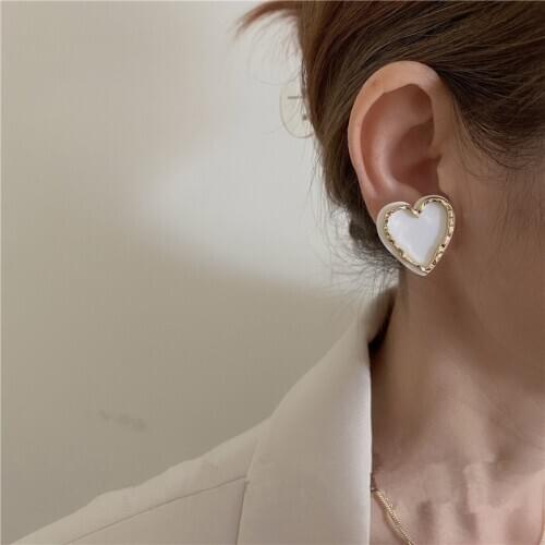 AOMU 2020 New Korean Retro Geometric Love Heart Simple Small Black White Temperament Stud Earrings for Women Jewelry Gifts