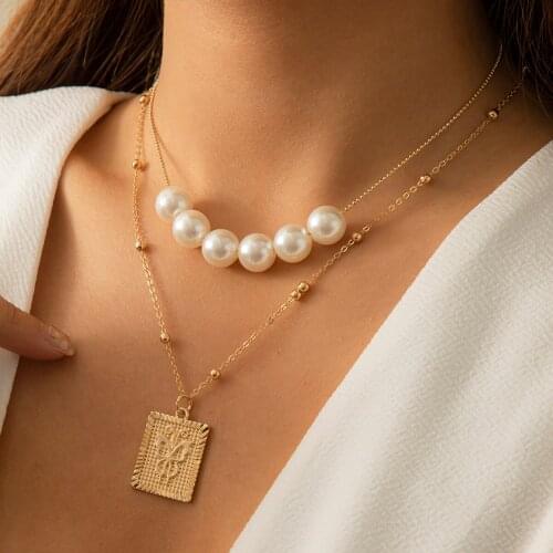 Vintage Butterfly Craved Square Pendant Necklace for Women Round Limitation Pearl Choker Bohemia 2021 New Wedding Jewelry Gift