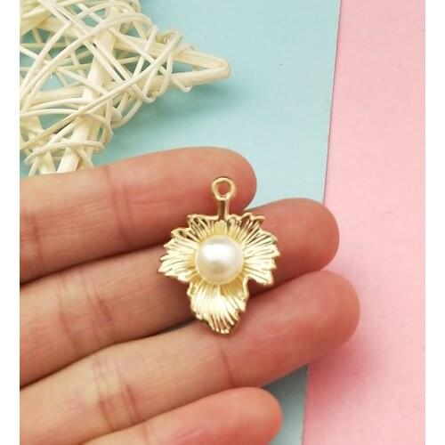 20pcs Pearl Maple Leaf Charms 20x25mm For Jewelry Making Earring Zinc Alloy Leaves Pendant Necklace Bracelet Finding