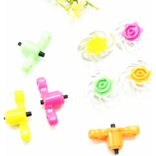 Mini Alloy Battle Spinning Tops Fingertip Spinner With Launchers Blades Toy Gadget Adult Kids Toy Gift