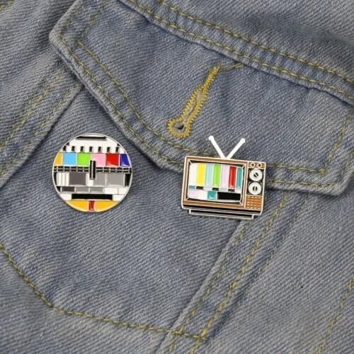 No Signal Enamel Pin Custom Old-school TV Screen Brooches for Shirt Lapel Bag Creative Badge Funny Jewelry Gift for Kids Friends