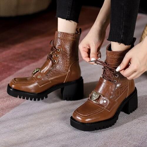 QZYERAI 2021 Autumn Winter Genuine Leather Women Motorcycle Boots New Boots High Heel Black Shoes Woman Casual Chelsea Boots