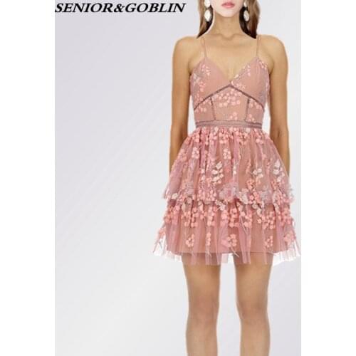 2019 New Arrive High Quality Runway Summer Pink Spaghetti Strap Lace Dress Women Sexy Backless Mesh Embroidery Floral Mini Dress