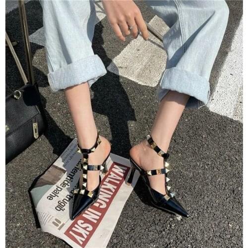 Spring/summer high heels with pointed rivets, stiletto heels, sandals with buckles, wedding shoes, single shoes
