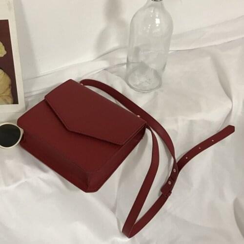 [EAM] Trendy Women 2021 New Korean Version Minimalist Fashion Versatile One Shoulder Messenger Bag Red Small Square Bag 18A5152