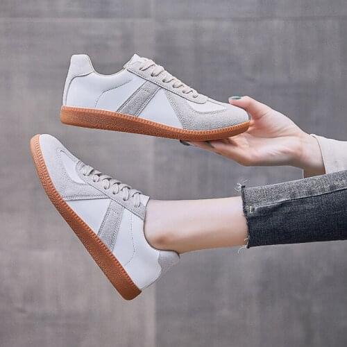 2020 artificial Leather Woman Causal Shoes Male Spring Men Casual Light Shoes Sneakers Lac-up Flats Breathable Outdoors Sapato