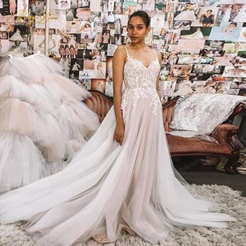 Berylove Lace Appliques Wedding Dress Spaghetti Straps Sweetheart Wedding Gown White Bridal Dress A line Bridal Gown Marriage