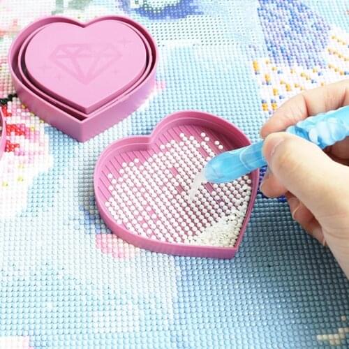 1 Set Diamond Painting Tray Creative Love Heart Shape Multi-function with Lid PP Rhinestone Sub-Drilling Plate Craft Accessory