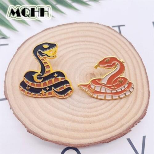 Creative Fun Animal Golden Cobra Enamel Pins Punk Alloy Brooch Custom Badge Retro Clothes Accessories Woman Jewelry Gift